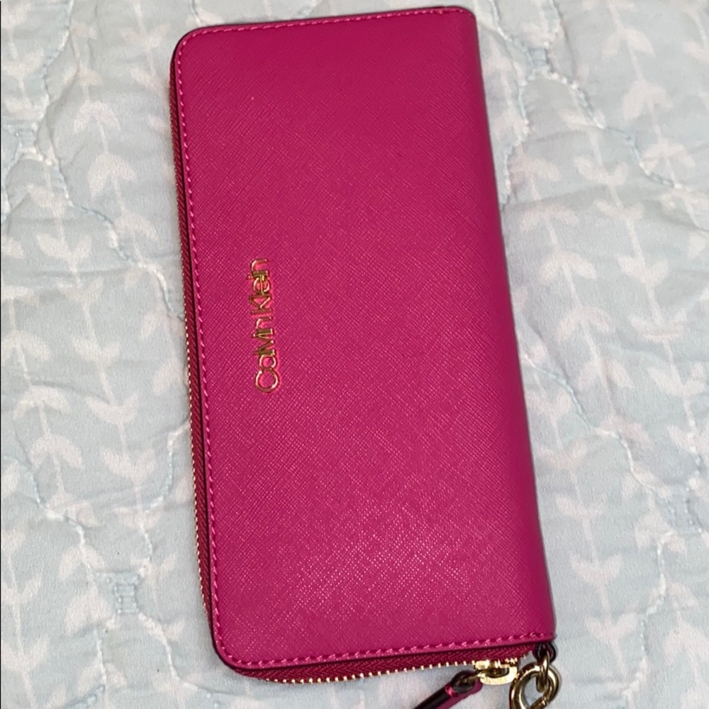 calvin klein wallet ; brand new